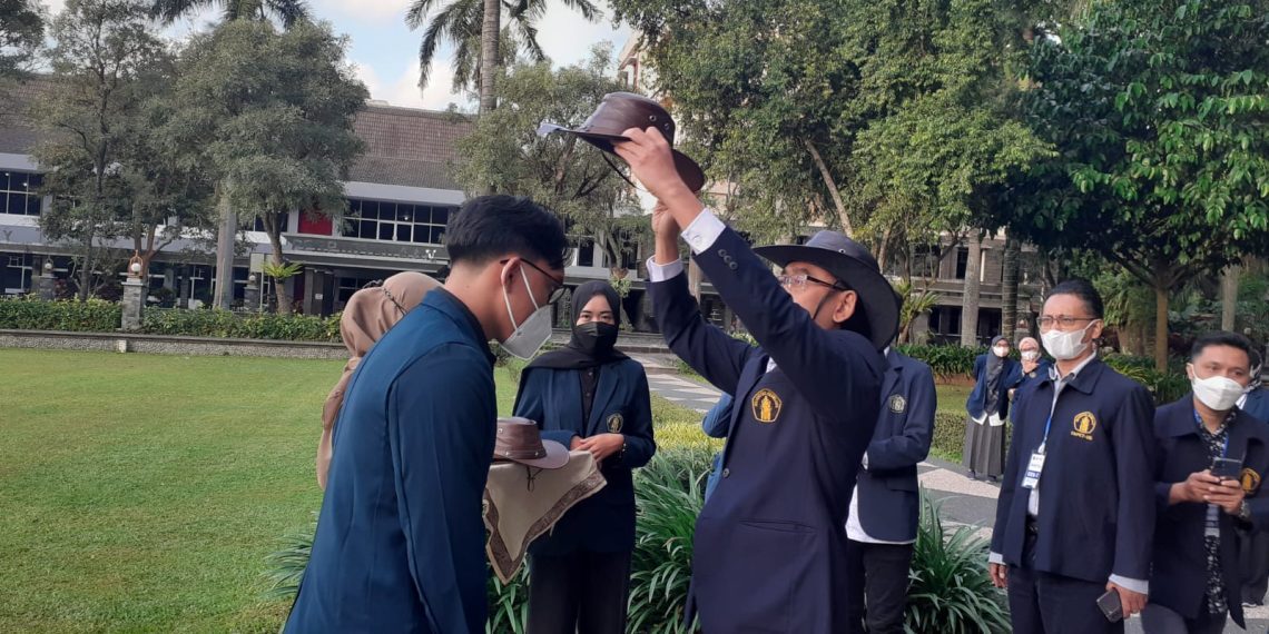 Ratusan Mahasiswa Fapet UB Bantu Wujudkan Desa Mandiri Ternak di Magetan